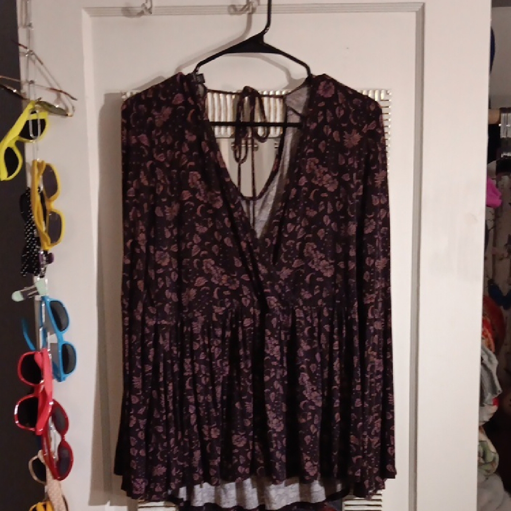 American Eagle Outfitters Black Floral Peplum Blouse with Pink Print